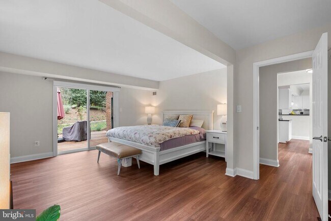 Building Photo - 11310 Harborside Cluster