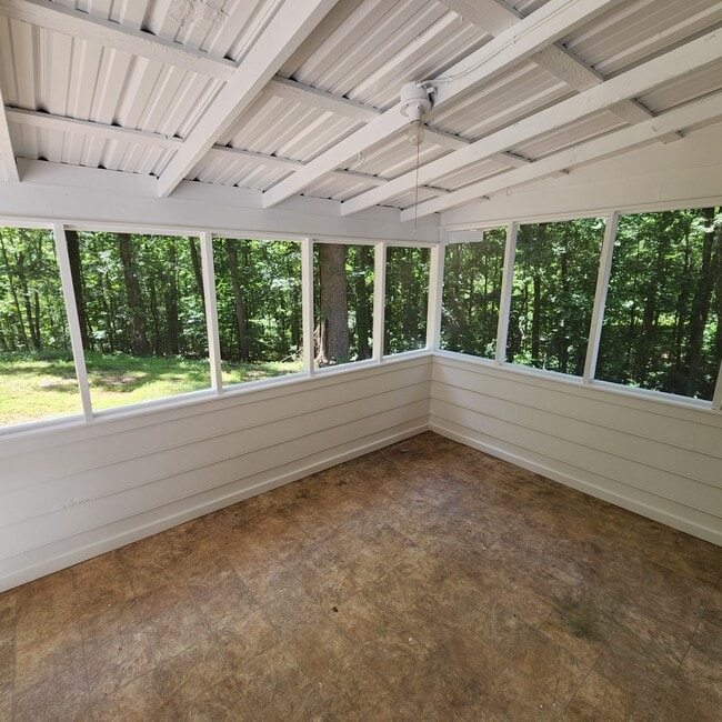 Building Photo - 6218 Stewart Rd