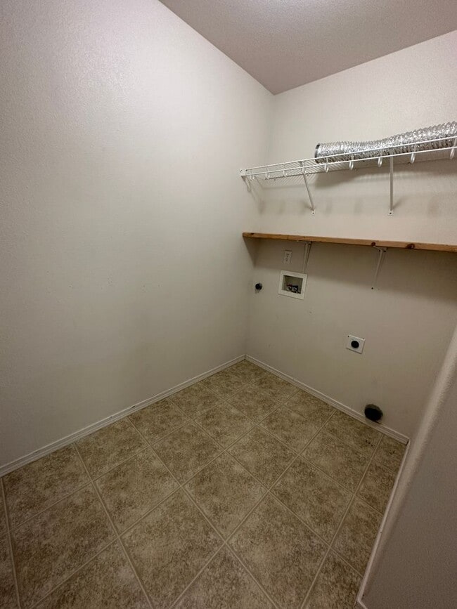 Building Photo - 4903 Porlier Ln
