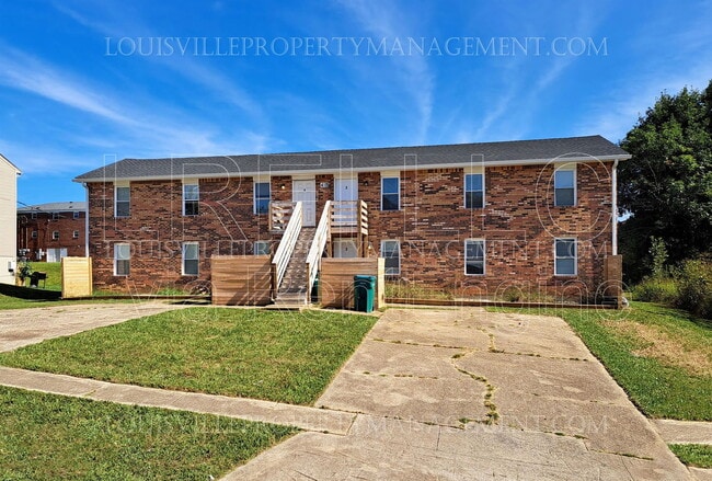Primary Photo - 419 Wood Creek Dr