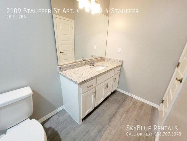 Building Photo - 2109 Stauffers St