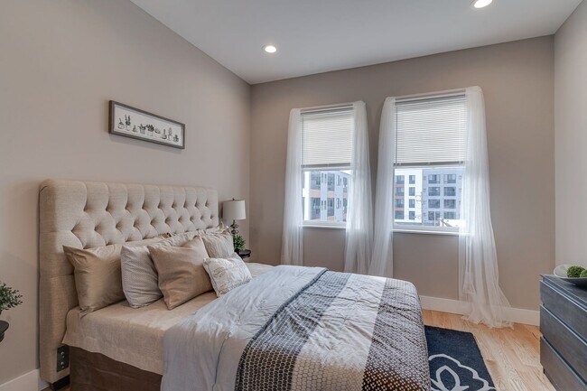 Building Photo - Brand New Luxury Home Brewerytown