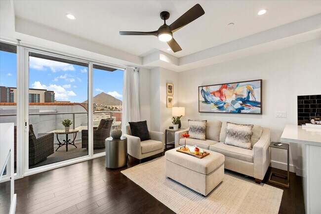 Building Photo - 4422 N 75th St