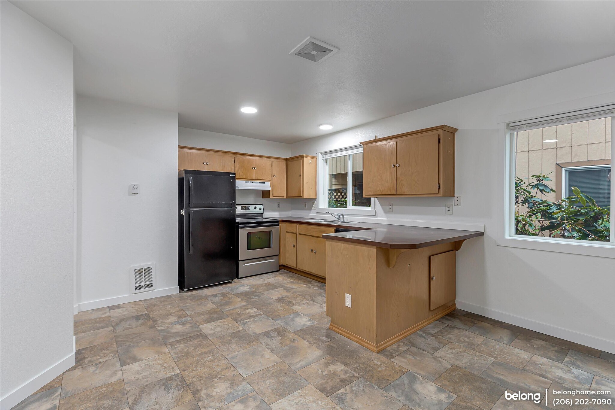 Building Photo - 2020 Hollow Dale Pl