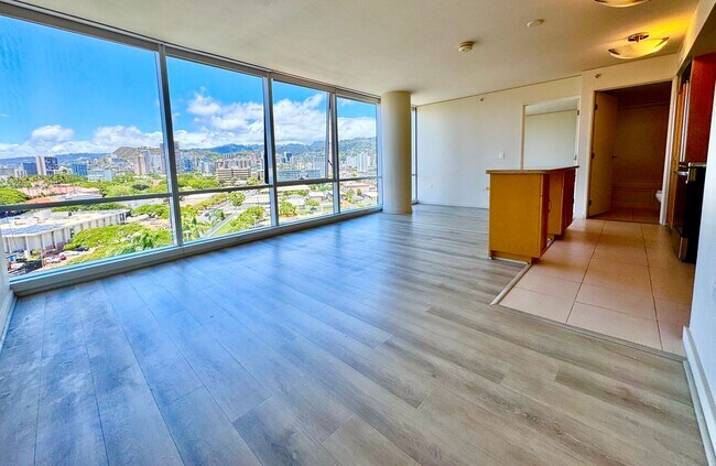Primary Photo - 1 bedroom in MOANA PACIFIC!