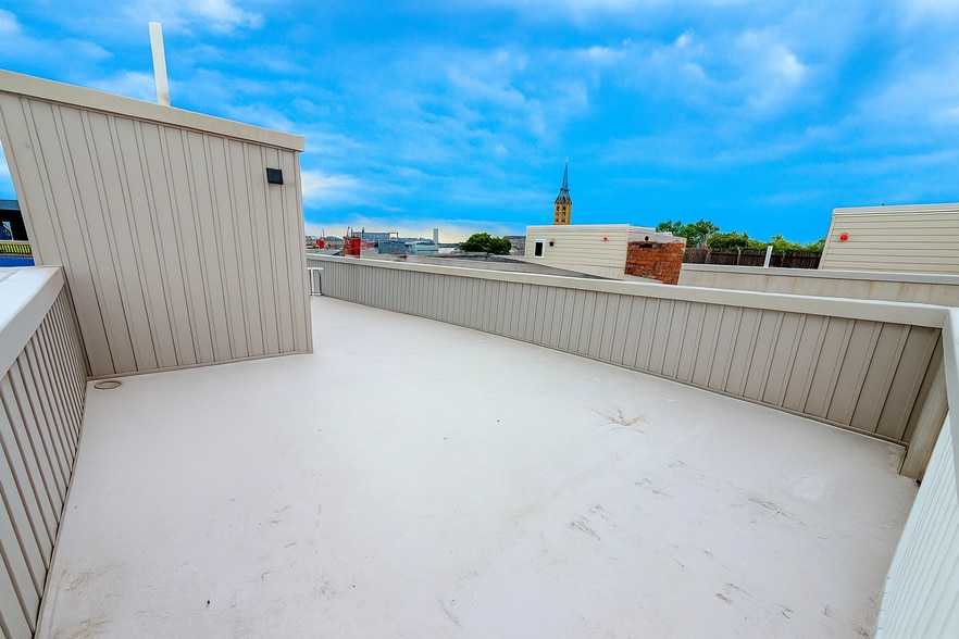 Building Photo - 1312 N 6th St