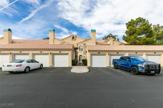 Building Photo - 2251 Wigwam Pkwy