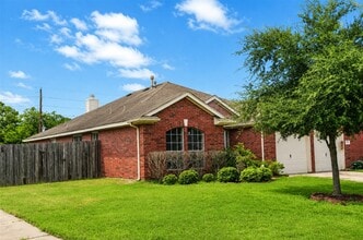 Building Photo - 15154 Kingsbridge Way