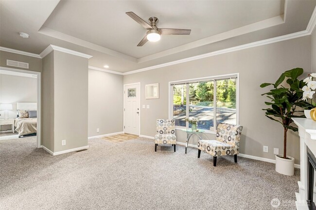 Building Photo - 39001 Shoreview Dr NE