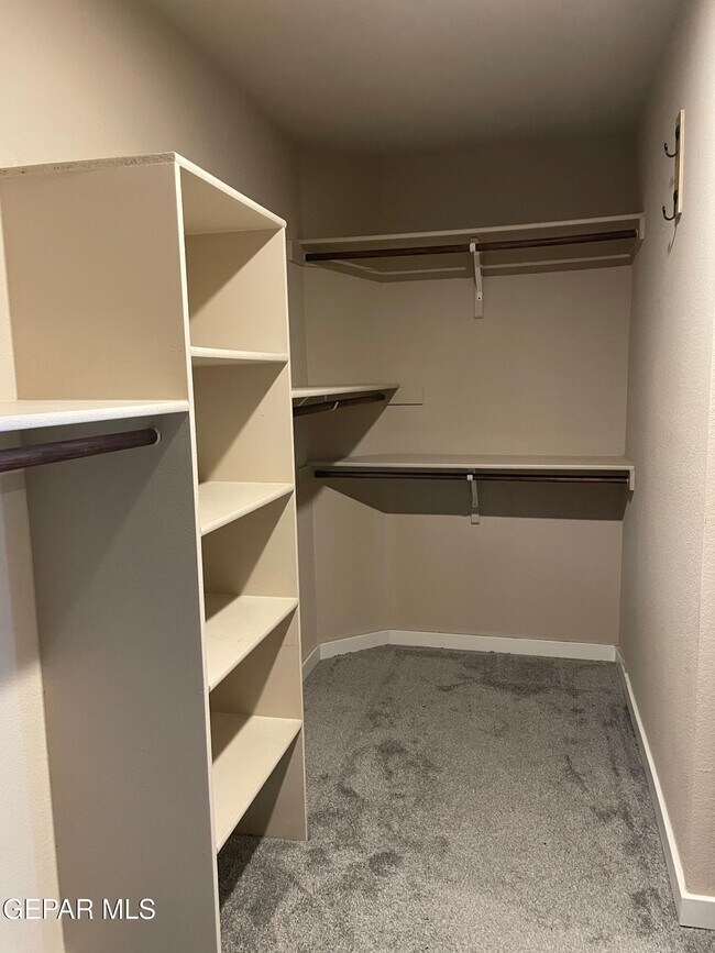 Building Photo - 15117 Design Ct
