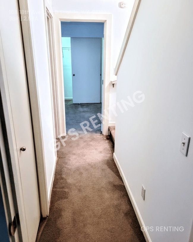 Building Photo - 168 18th Ave