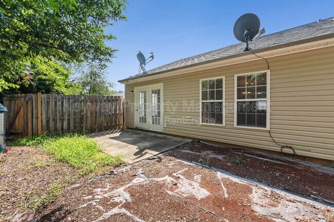 Building Photo - 123 Portofino Ln SW