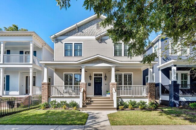 Building Photo - 1525 Oxford St