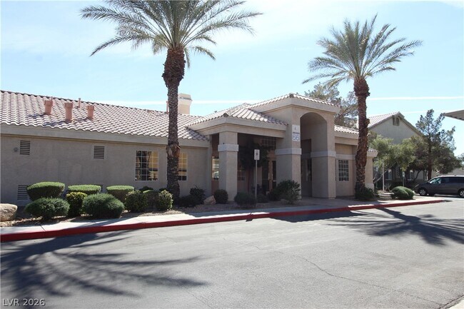 Building Photo - 6156 Pine Villa Ave