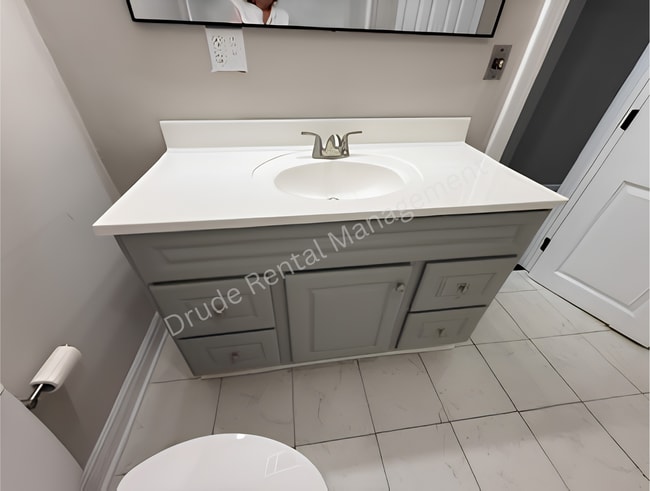 Building Photo - Remodel and Charming Home