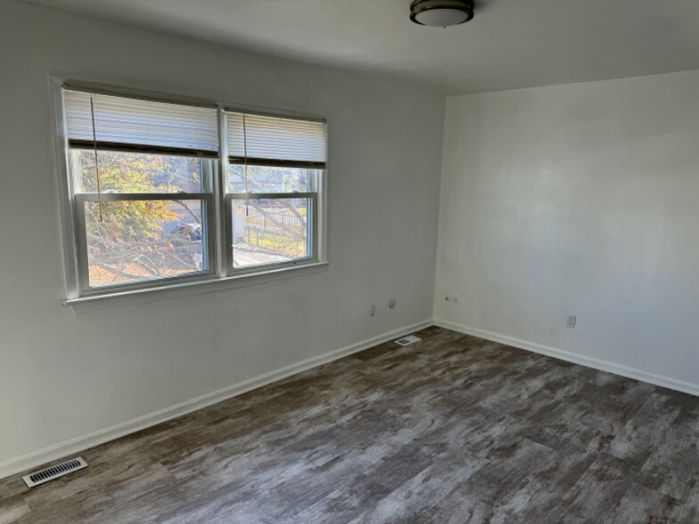 Building Photo - 3744 Cape Henry Ave