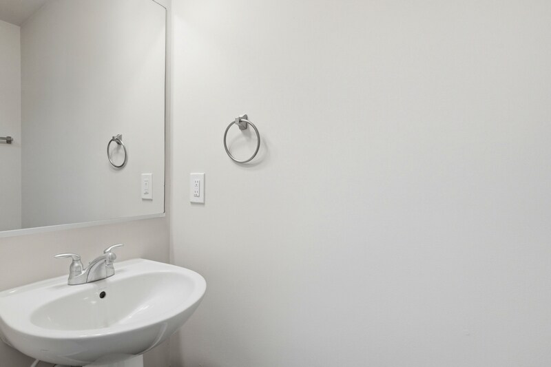 Building Photo - 300 Camillia Pl
