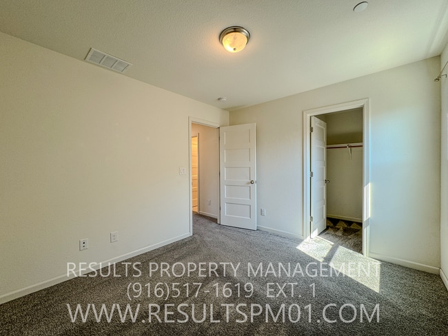 Building Photo - Beautiful Natomas 4 Bedroom Home w Loft