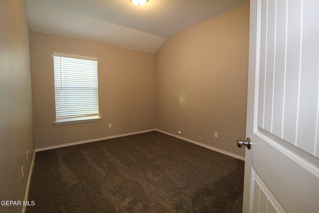 Building Photo - 1217 Golden Summer Ct