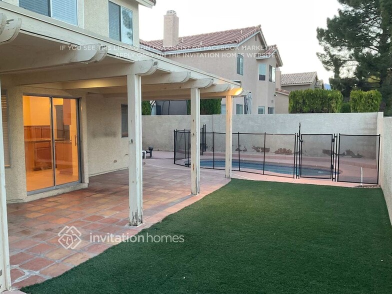 Building Photo - 8244 Bermuda Beach Dr