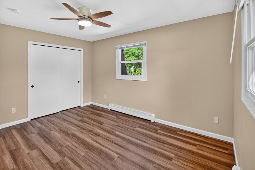Building Photo - 5110 Pebblebrook Dr