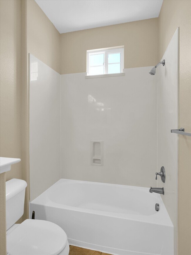 Building Photo - 4312 Middlefield Dr