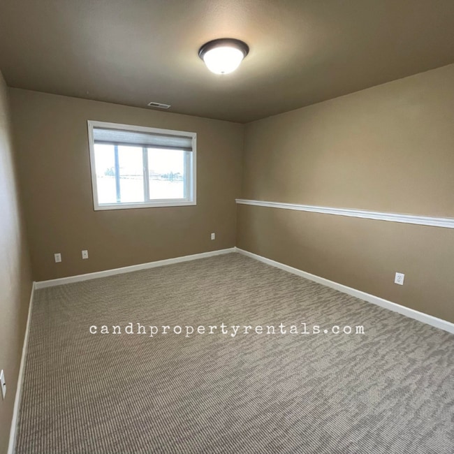 Building Photo - 1053 Picador Way