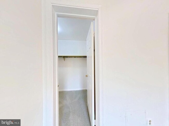 Building Photo - 10701 Kings Riding Way