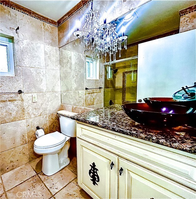 Building Photo - 10 Bluff Point Cir