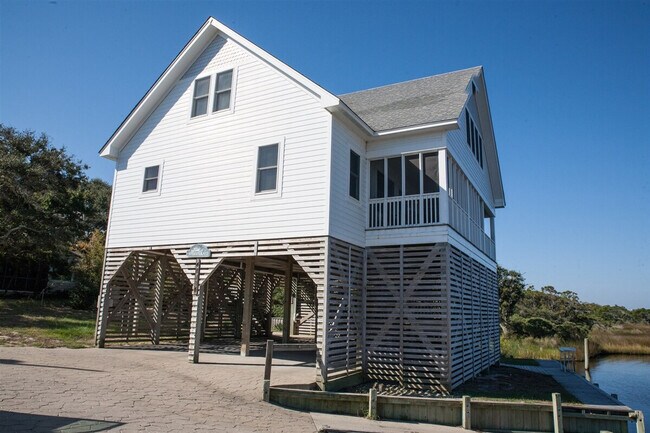Building Photo - 47817 Buxton Back Rd