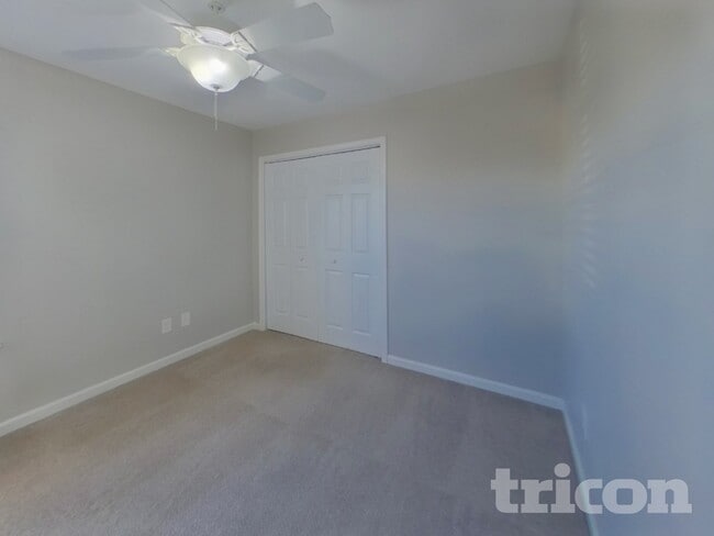 Building Photo - 420 Hedge Grove Ln