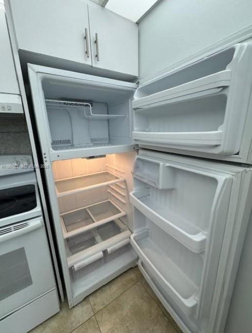 Building Photo - 2425 NE 135th St