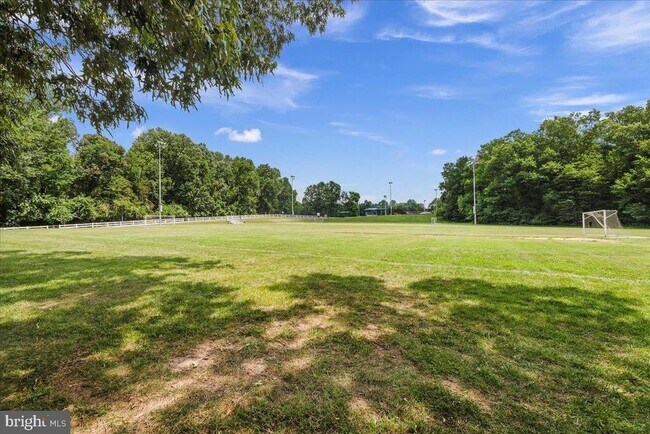 Building Photo - 15605 Everglade Ln