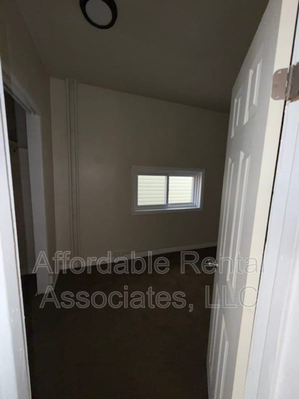 Primary Photo - 505 W Maple St