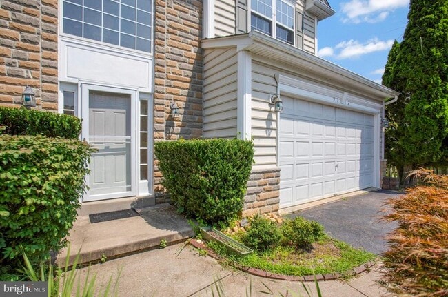 Building Photo - 9112 Granite Ct