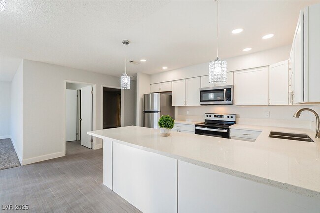 Building Photo - 832 Mantis Way