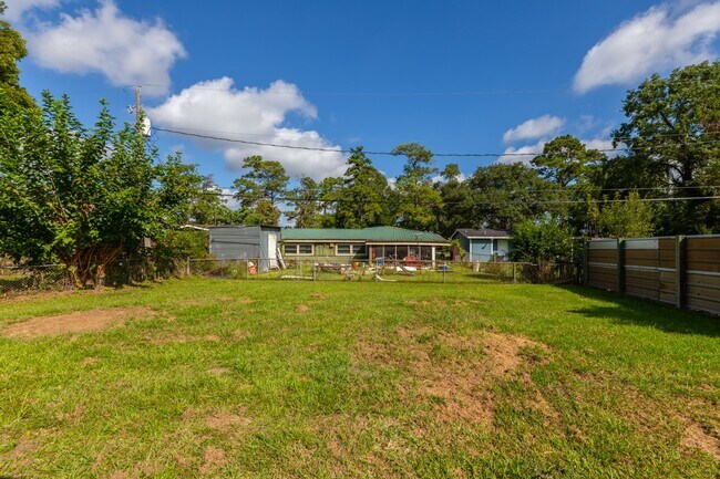 Building Photo - 5260 Landry Ln