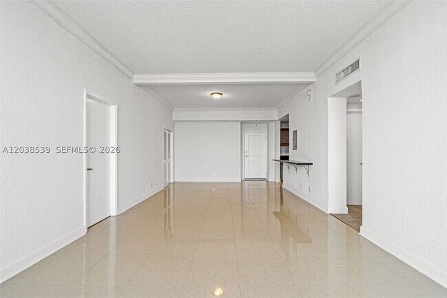 Building Photo - 401 69th St