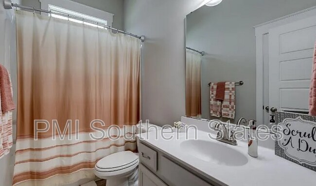 Building Photo - 607 Torridon Ln