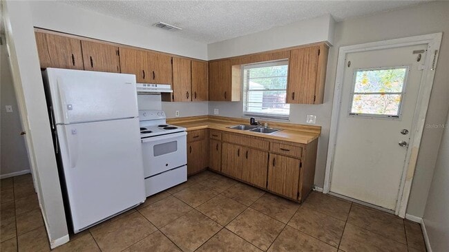 Building Photo - 5347 Satsuma Dr