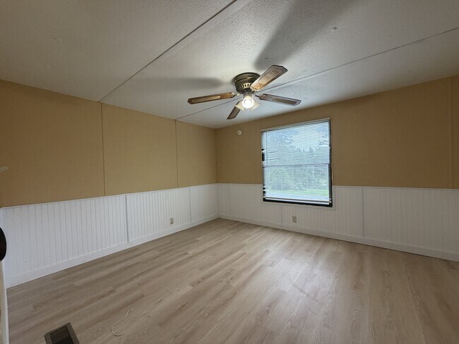 Building Photo - 4004 Kimberly Ln