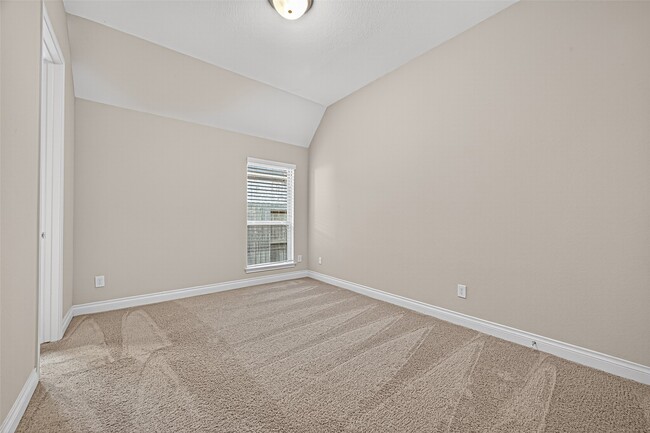 Building Photo - 28015 Castle Park Ln