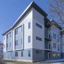 Building Photo - 5001 Prospect Ave