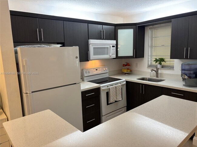 Building Photo - 1551 N 12th Ct