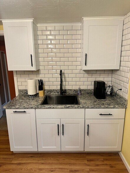 Building Photo - 1428 Crown Ave