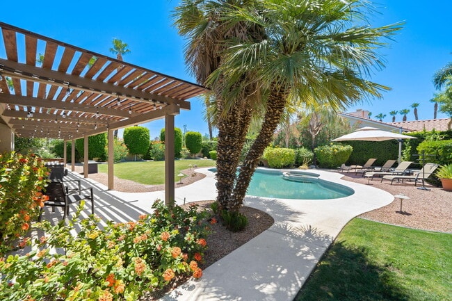 Building Photo - 76941 Coventry Cir