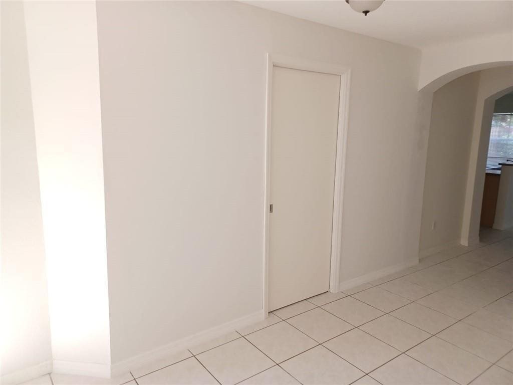 Building Photo - 4965 Leeward Ln