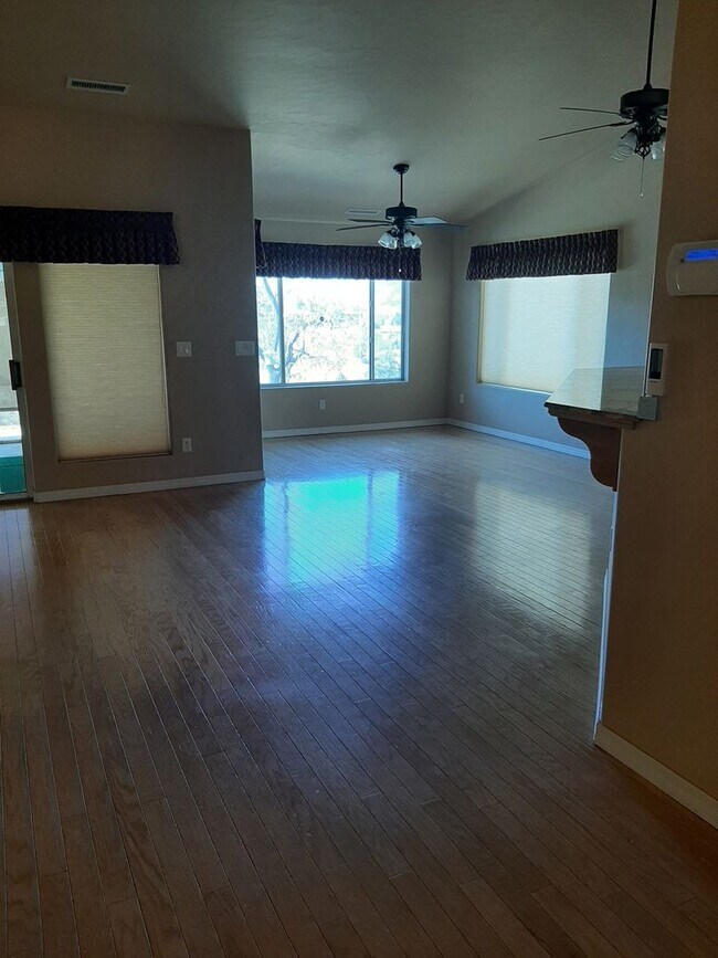 Building Photo - Beautiful 3 Bedroom Home located in Prescott