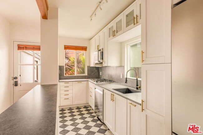 Building Photo - 4332 Alla Rd