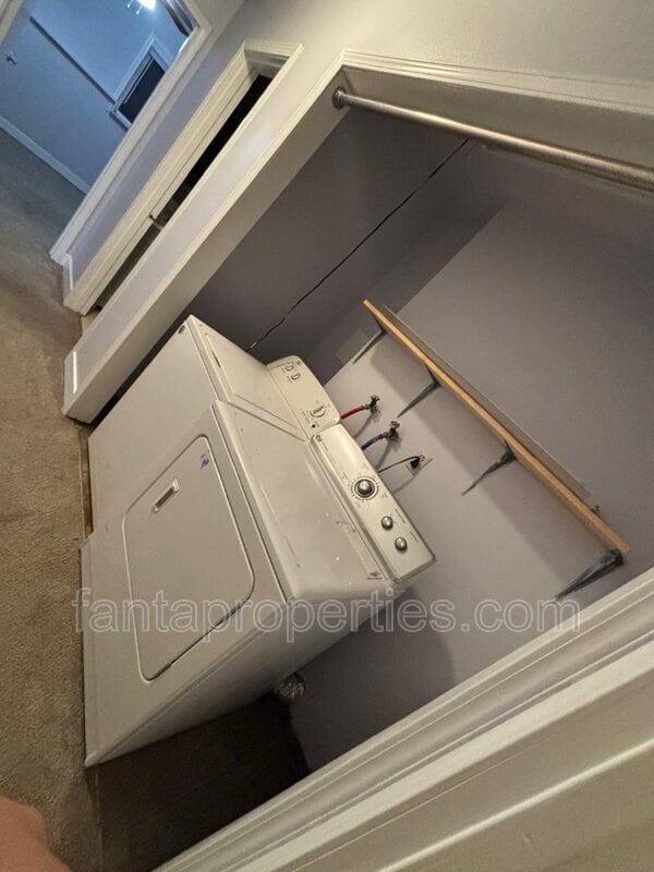 Building Photo - 24022 25th Ave S